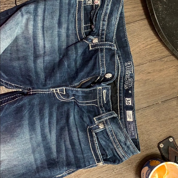 Stylish Blue Embellished Jeans - Picture 3 of 5